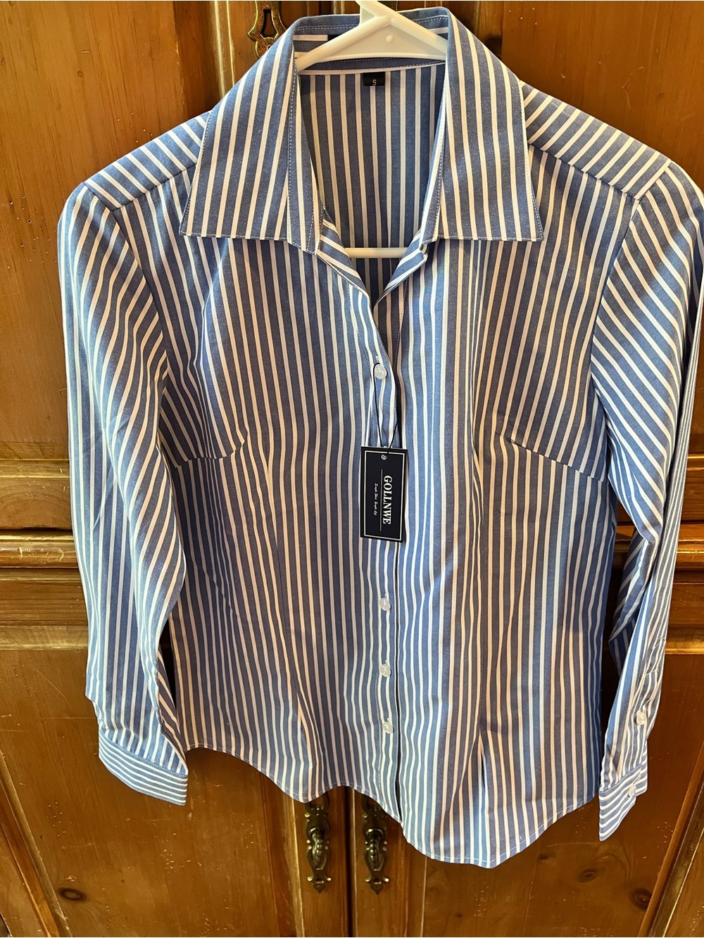 GOLLNWE. NEW WITH TAGS. BLUE and WHITE STRIPE COLLARED SHIRT/BLOUSE. SMALL.